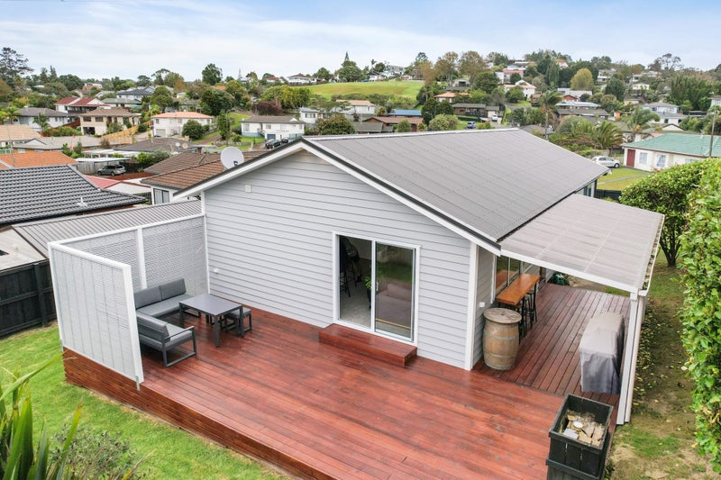 13 Broadfield Street, Massey, Auckland - Carousel 2