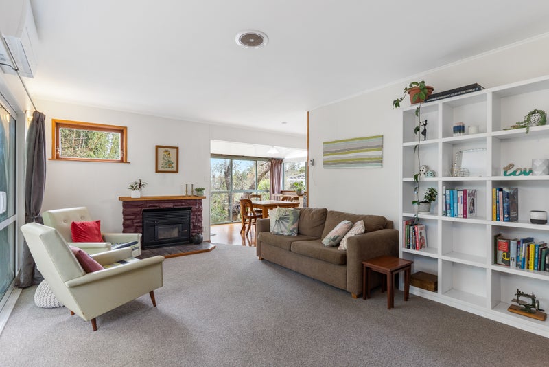 16 Aplin Place, Birkdale, Auckland - Carousel 1