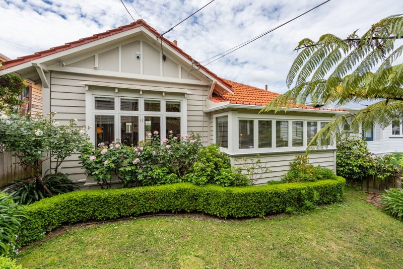 29 Hohiria Road, Hataitai, Wellington - Carousel 1