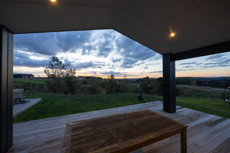 3 Castlebridge Lane, Palmerston North - Carousel 50