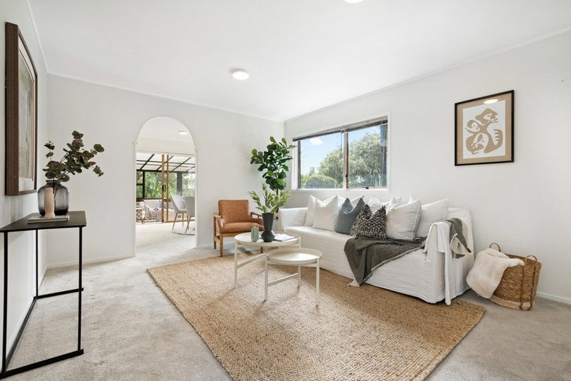 1/12 Hollyhock Place, Browns Bay, Auckland - Carousel 2