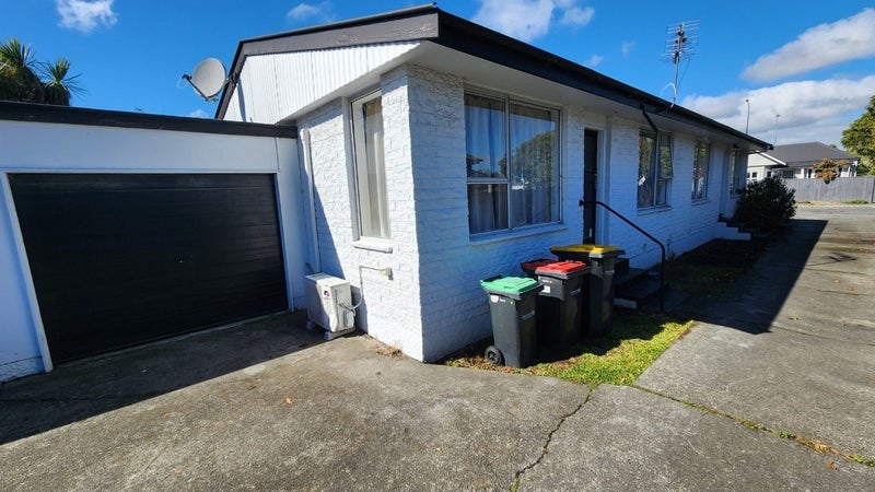 2/11 Laurence Street, Waltham, Christchurch - Carousel 1