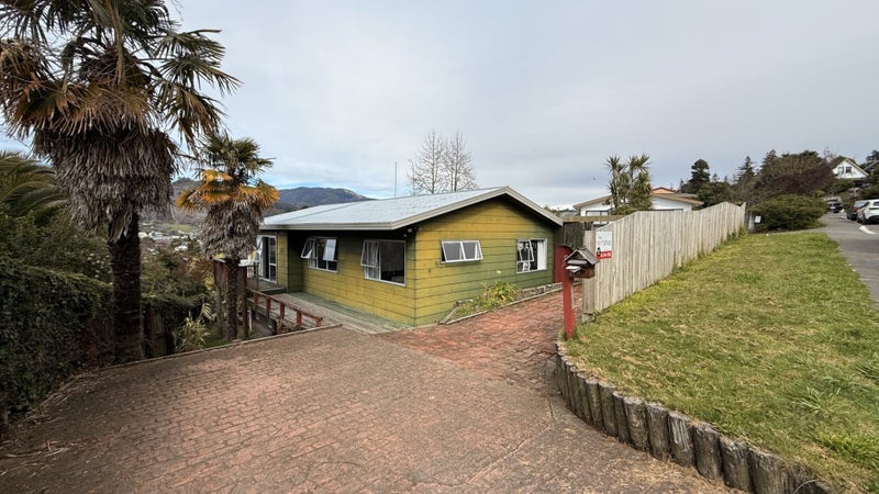 5 Chamboard Place, Washington Valley, Nelson - Carousel 1