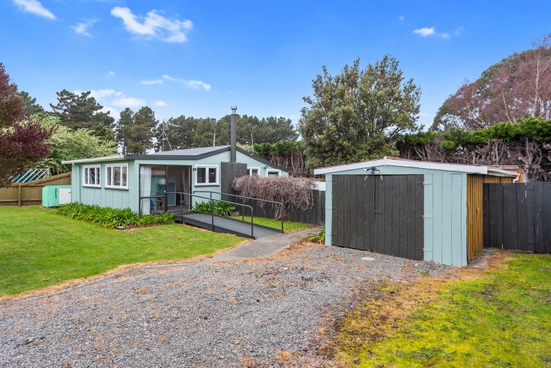 3 Seaward Drive, Amberley, Amberley - Carousel 1