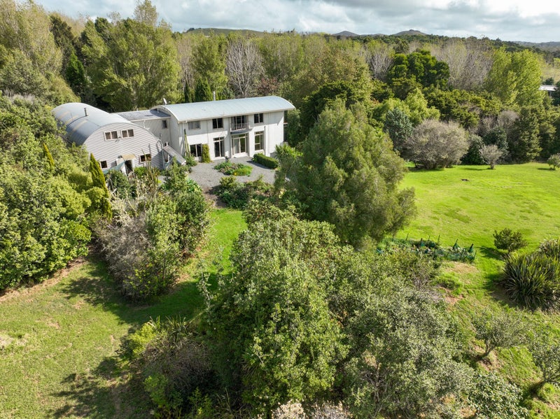 257 Metcalfe Road, Matakohe - Carousel 1