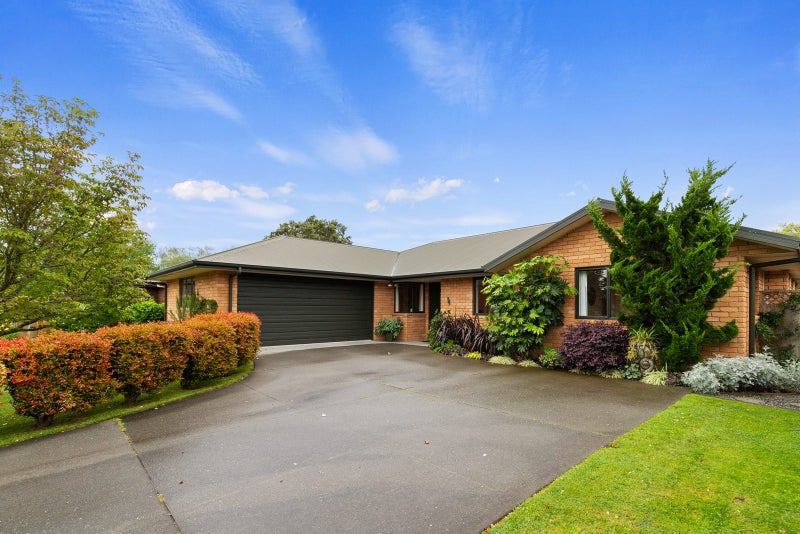 5 Chesterton Drive, Leamington, Cambridge - Carousel 1