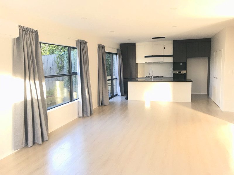 20A Rothwell Place, Sunnyhills, Auckland - Carousel 2