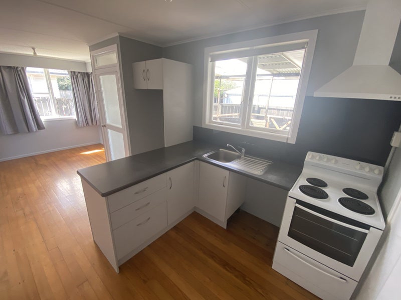 1 Northolt Road, Fairview Downs, Hamilton - Carousel 2