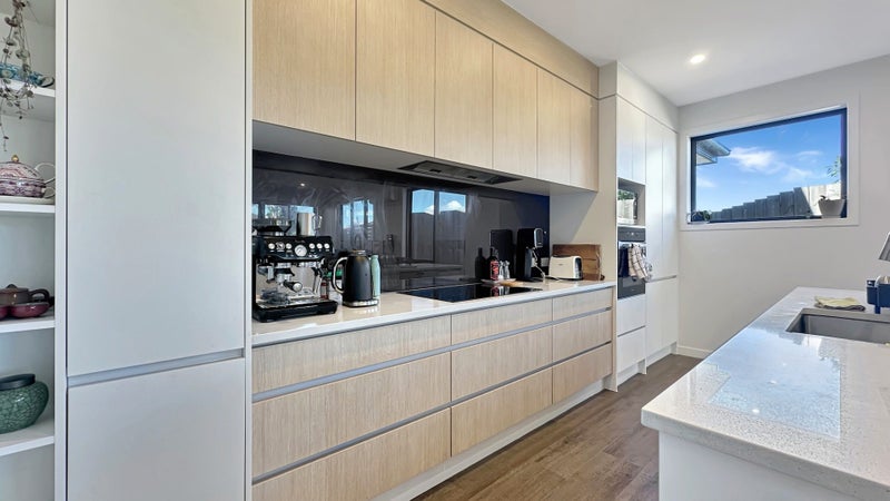 10B Humber Place, New Windsor, Auckland - Carousel 2