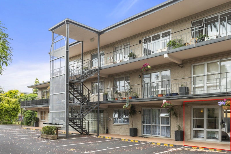 4/43 Woodward Road, Mount Albert, Auckland - Carousel 9