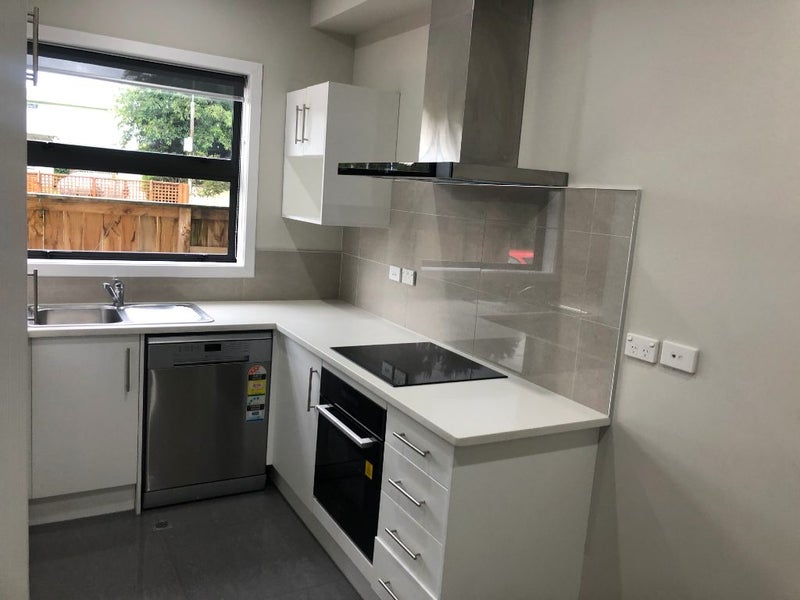 4/2 Rosalind Street, Deanwell, Hamilton - Carousel 2