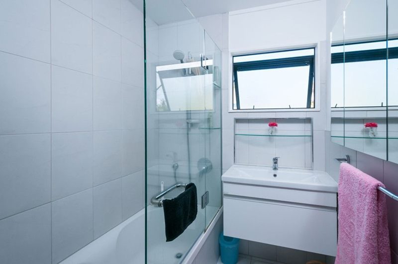 1/6 ALTAIR PLace, Windsor Park, Auckland - Carousel 13