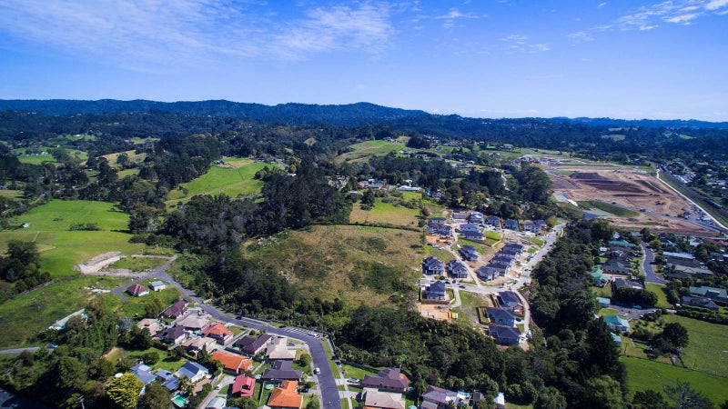 44 Korihi Drive, Swanson, Auckland - Carousel 2