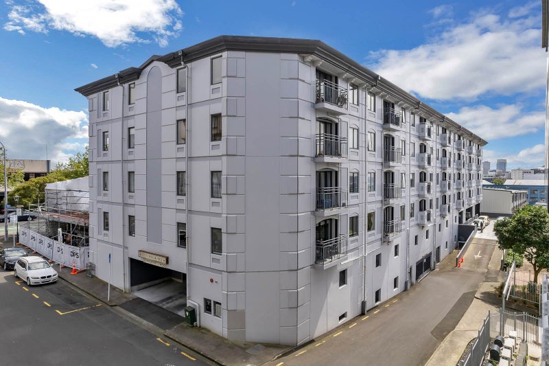 2E/160 Symonds Street, Grafton, Auckland - Carousel 1