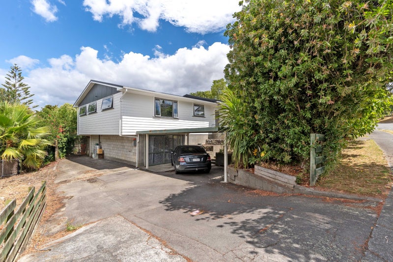 13 Puriri Crescent, Lansdowne, Masterton - Carousel 21