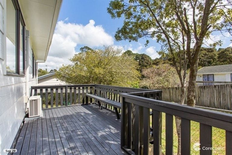 2/134 Spinella Drive, Bayview, Auckland - Carousel 13