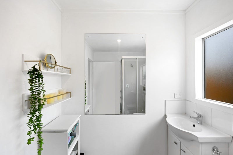 15 Lissette Road, Hamilton - Carousel 50