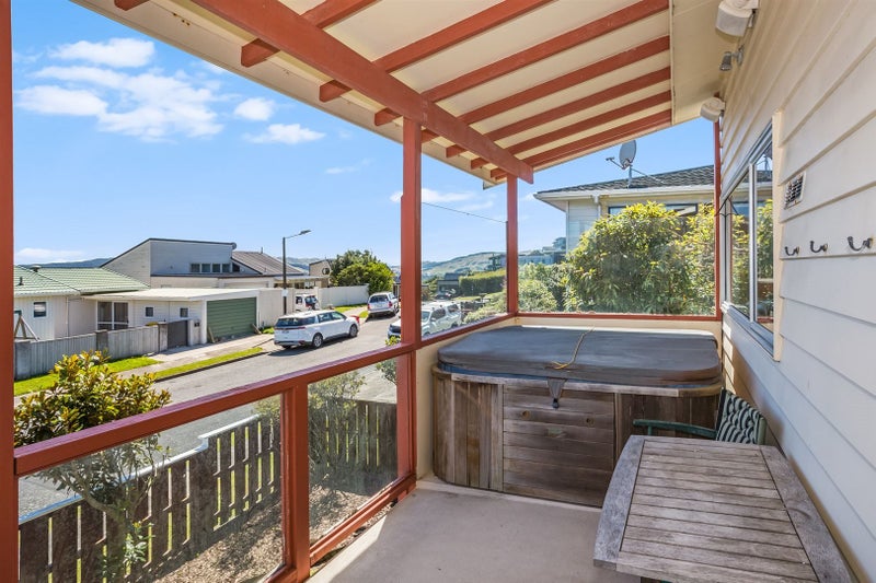 4 Ettrick Grove, Papakowhai, Porirua - Carousel 23