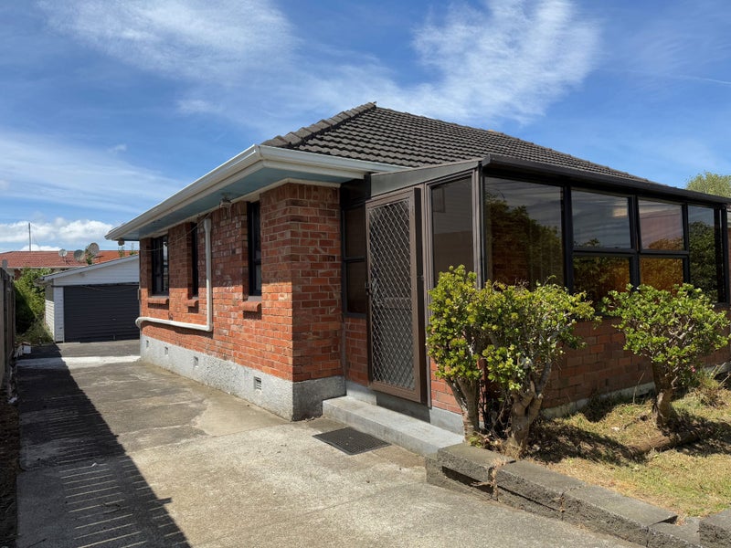 89 Maioro Street, New Windsor, Auckland - Carousel 1