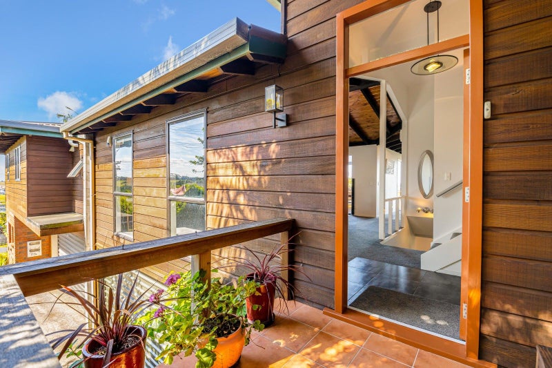 2/194 Glenvar Road, Torbay, Auckland - Carousel 2