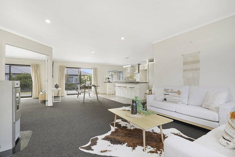 9 Wessex Place, Rototuna North, Hamilton - Carousel 14