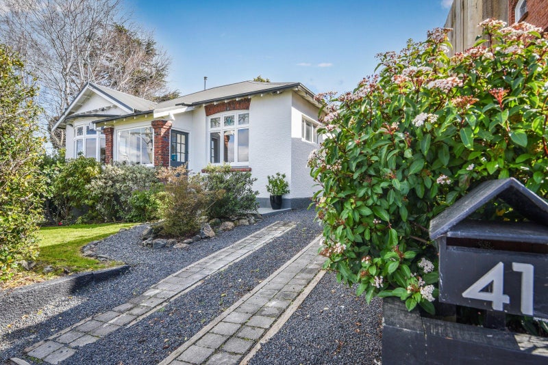 41 Newport Street, Belleknowes, Dunedin - Carousel 1