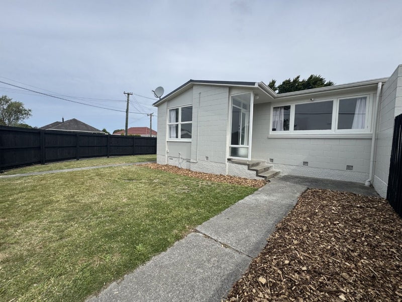 21 Ealing Street, Redwood, Christchurch - Carousel 1