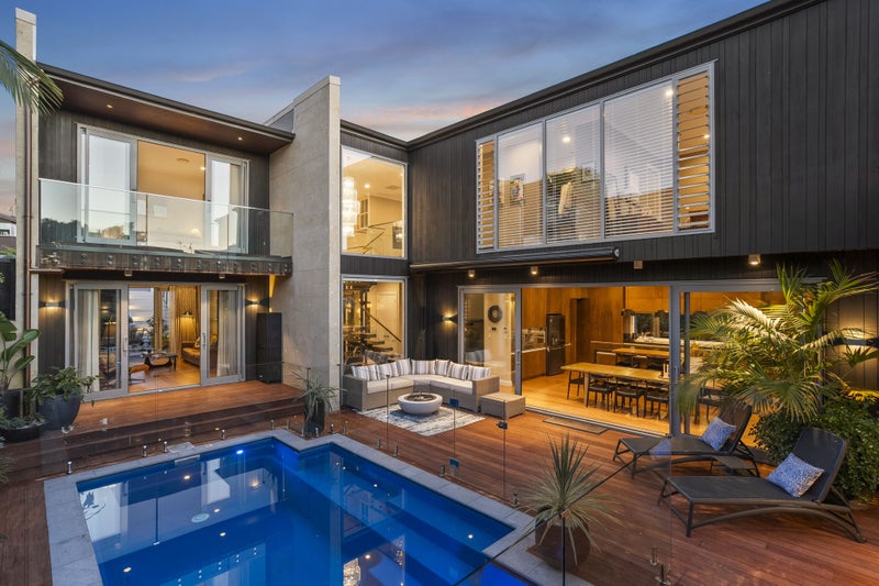 17 Greenbank Drive, Saint Johns, Auckland - Carousel 1