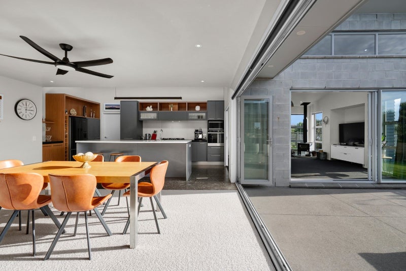 61 Karamea Street, Whalers Gate, New Plymouth - Carousel 1