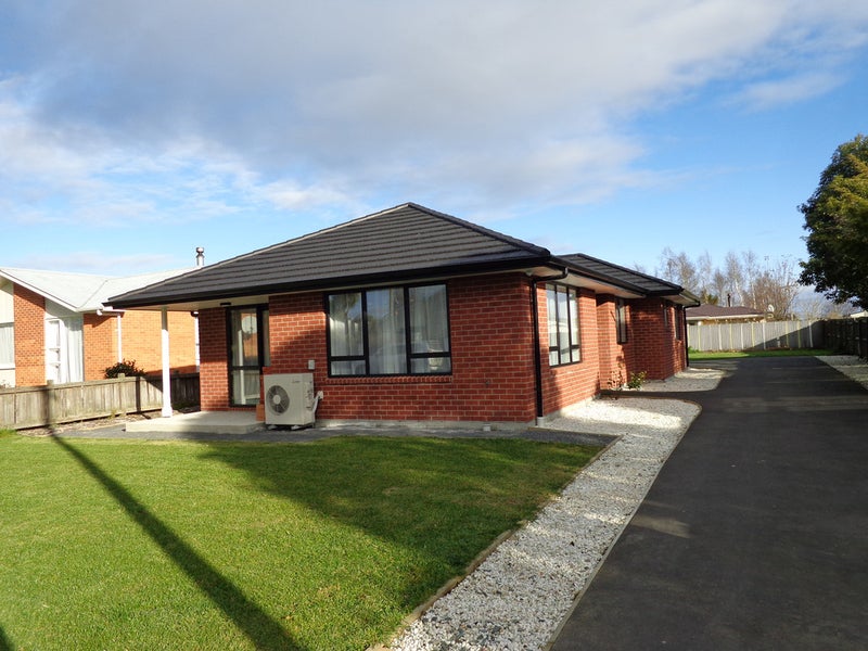 7 Coronation Court, Milton - Carousel 1