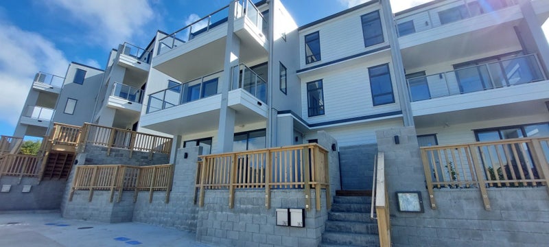 1/67 Tiketike Way, Brooklyn, Wellington - Carousel 12