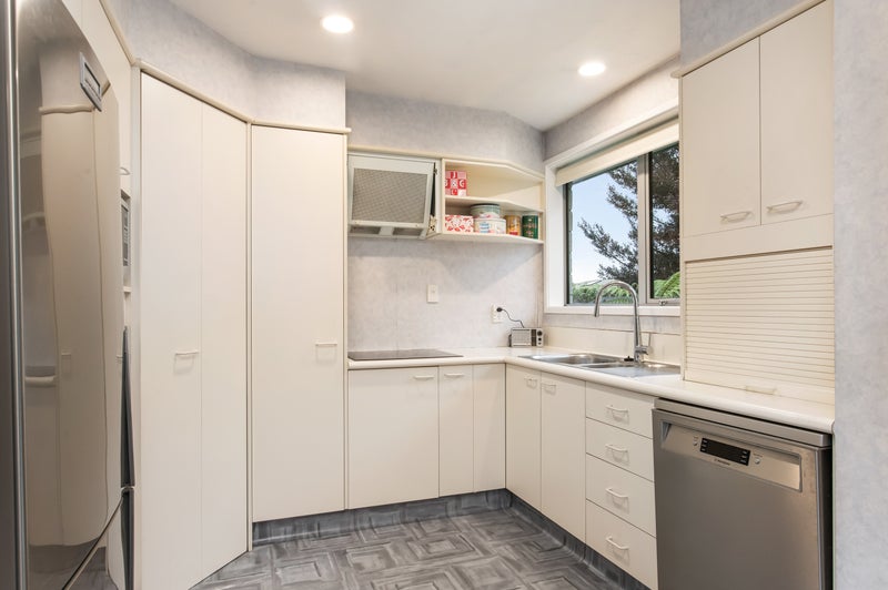 19 Geraldo Place, Russley, Christchurch - Carousel 2