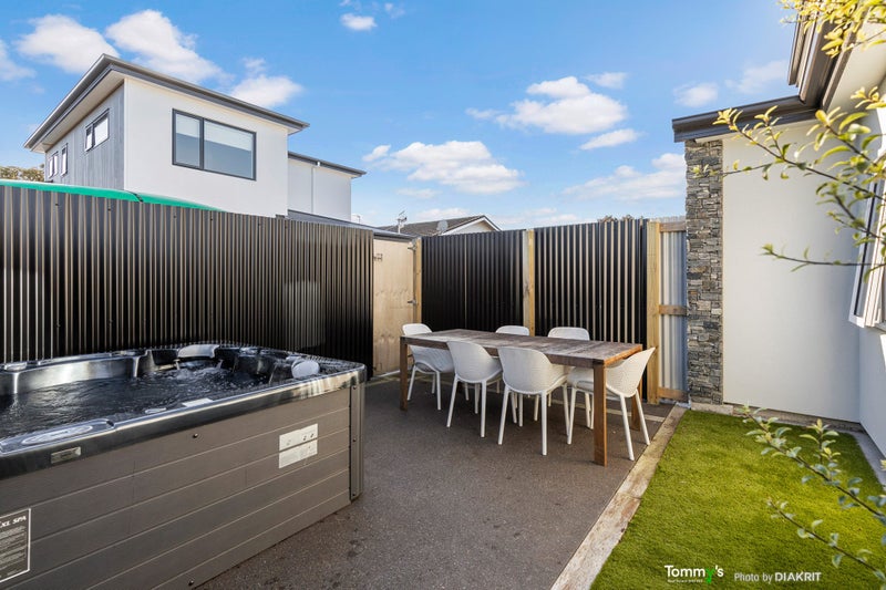 60 Cambridge Terrace, Waterloo, Lower Hutt - Carousel 2