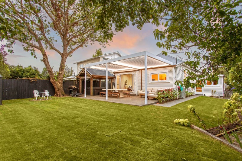 73 Caledonian Road, St Albans, Christchurch - Carousel 1