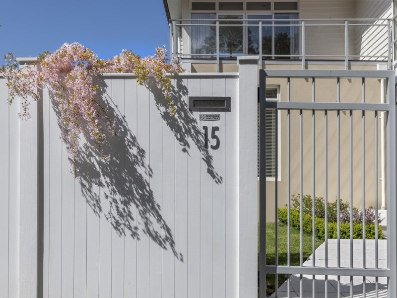 15 Salmont Place, Kelburn, Wellington - Carousel 2