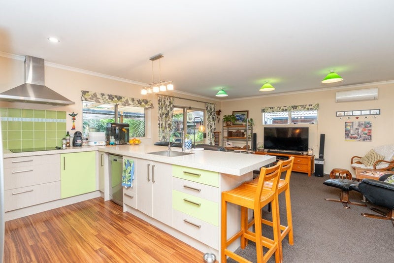 3 Nottingham Drive, Hamilton East, Hamilton - Carousel 2