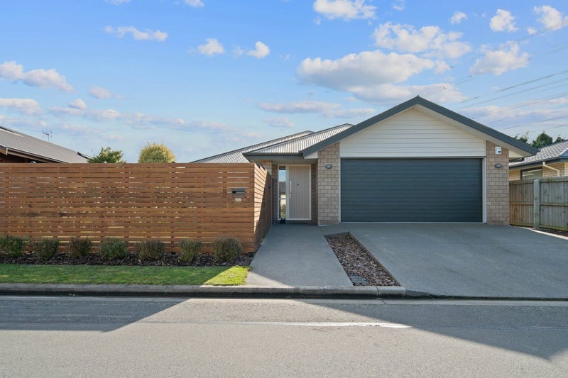 11 Taggart Place, Sockburn, Christchurch - Carousel 1