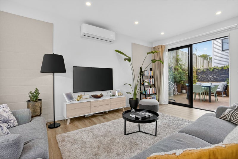 57B Hogans Road, Glenfield, Auckland - Carousel 2