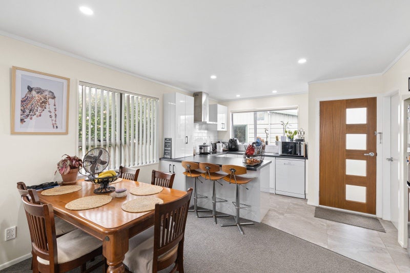 3 Veronica Place, Bell Block, New Plymouth - Carousel 2