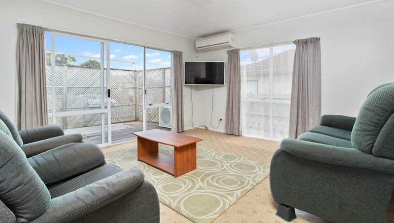 25 Etherton Drive, Weymouth, Auckland - Carousel 2