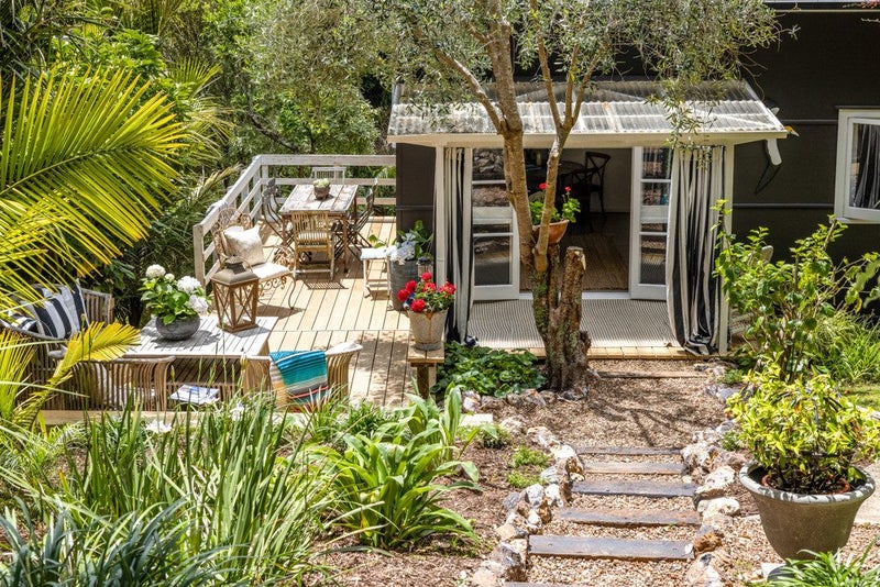 17 Palm Road, Palm Beach, Waiheke Island - Carousel 1