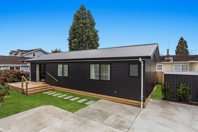 8C Churchill Street, Whakatane, Whakatāne - Carousel 1