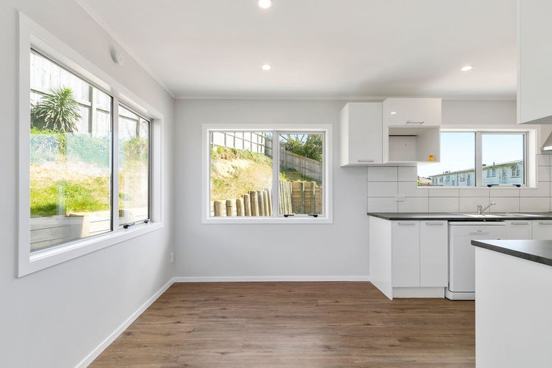 60A Leicester Street, Cannons Creek, Porirua - Carousel 2