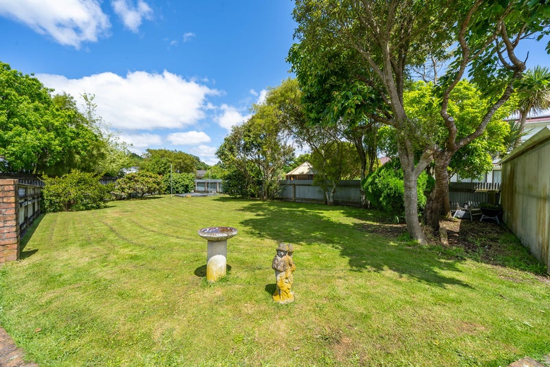 25 Topaz Street, Birchville, Upper Hutt - Carousel 2