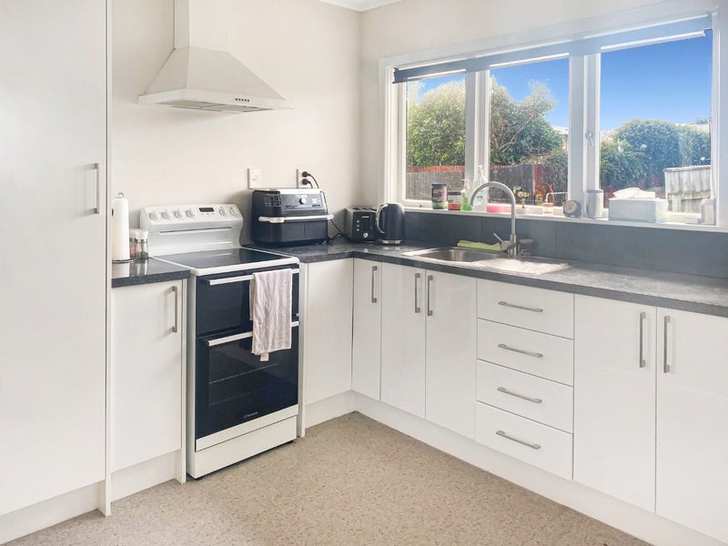 1/512 Main North Road, Bay View, Napier - Carousel 2