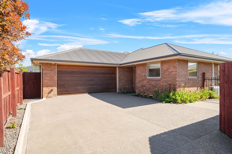 43A Coolspring Way, Redwood, Christchurch - Carousel 1
