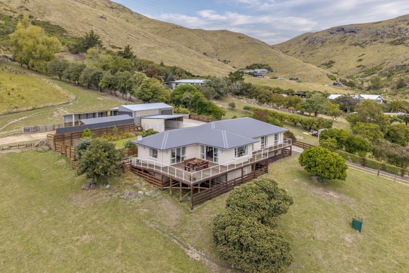 77 Avoca Valley Road, Heathcote Valley, Christchurch - Carousel 35