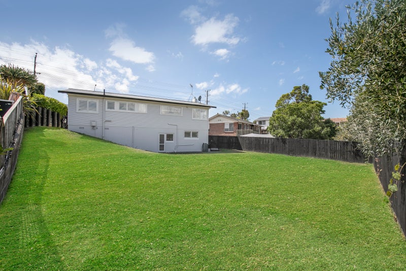 219 Eskdale Road, Birkenhead, Auckland - Carousel 2