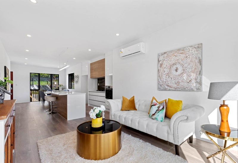 8 Waihou Crescent, Albany Heights, Auckland - Carousel 2