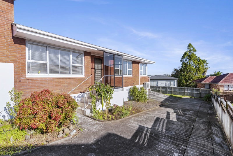 4/19 Hayr Road, Three Kings, Auckland - Carousel 2